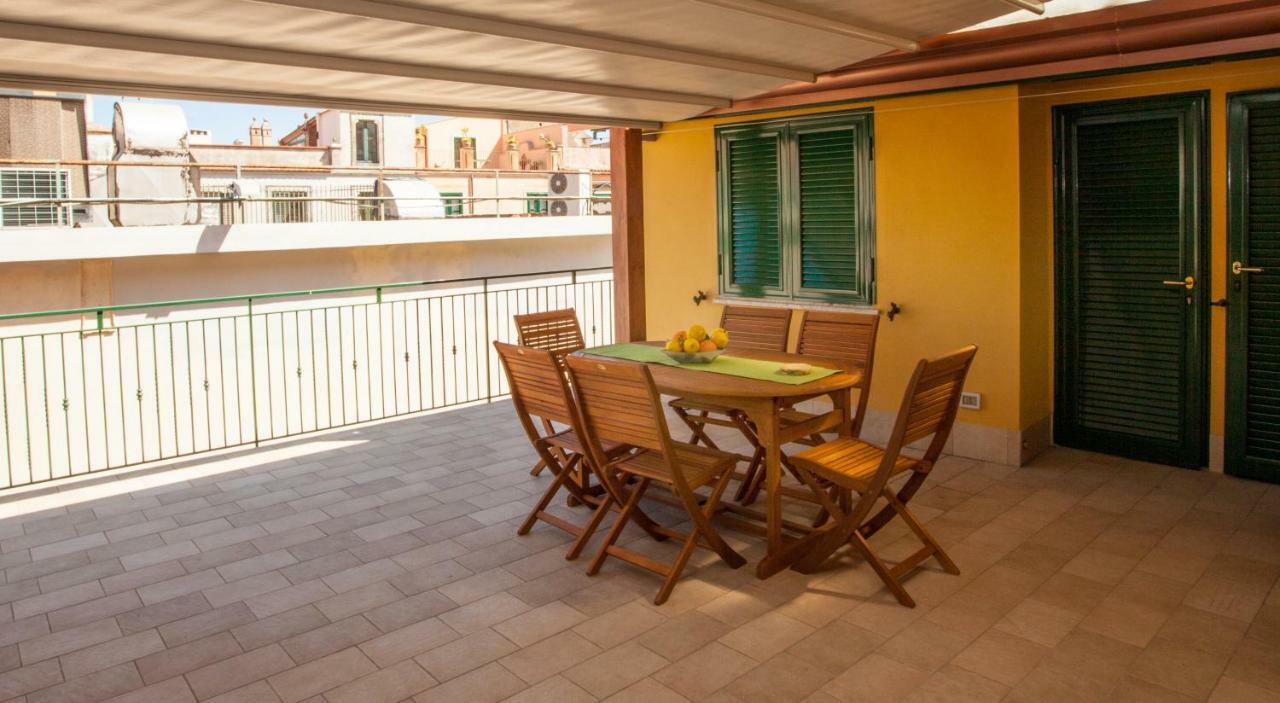 Casa Rosaria Lägenhet Taormina Exteriör bild