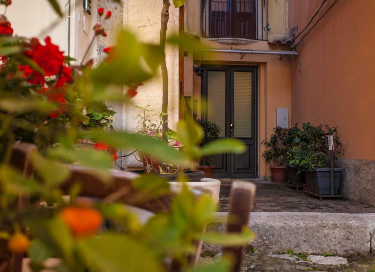 Casa Rosaria Lägenhet Taormina Exteriör bild